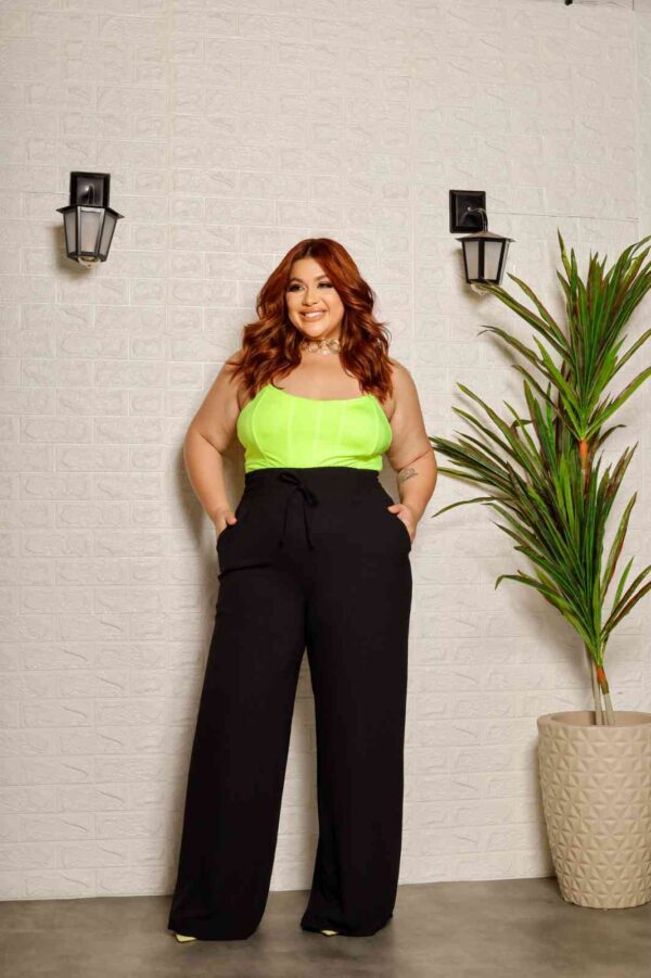 Ousadia Confortável Pantalona Plus Size