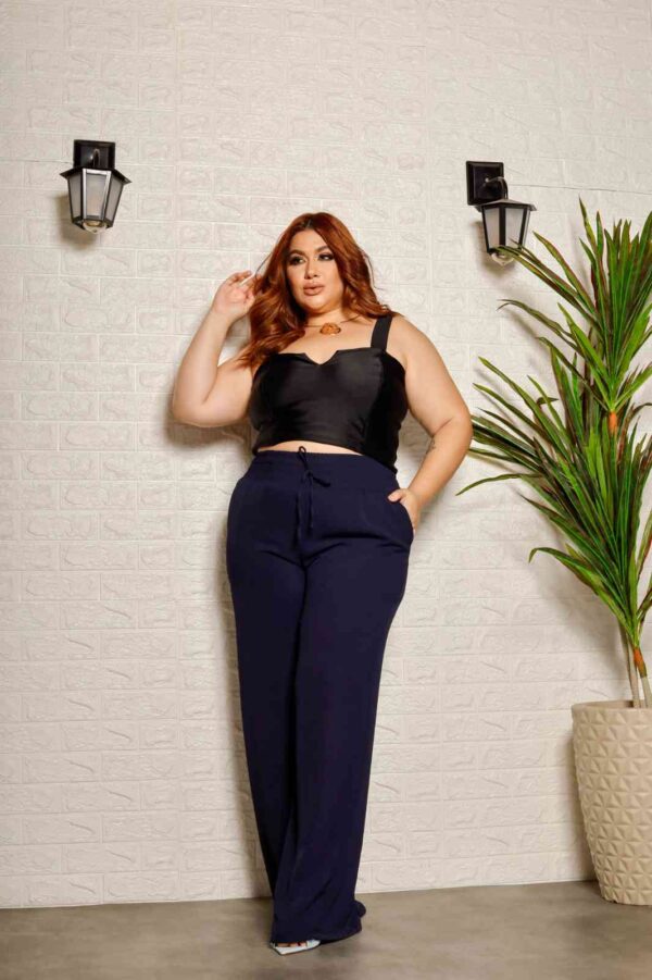 Serenidade em Linho: Pantalona Plus Size Natural - Image 5