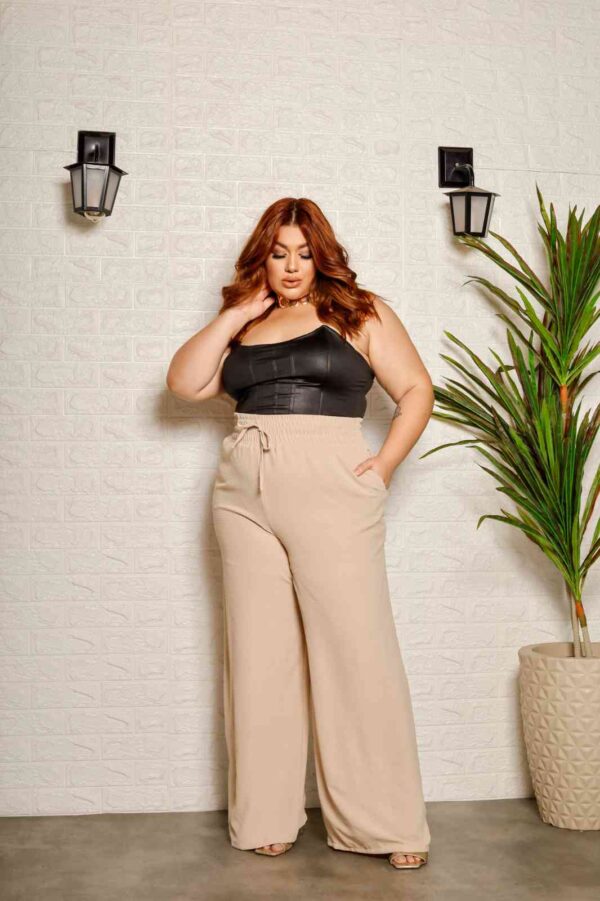 Curvas em Movimento Pantalona Plus Size