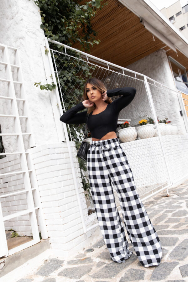 Calça Pantalona Xadrez Elegante - Image 3